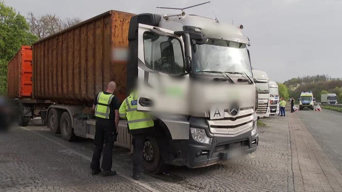 Schwerpunktkontrolle: Polizei nimmt Lkw auf der A2 in den Fokus