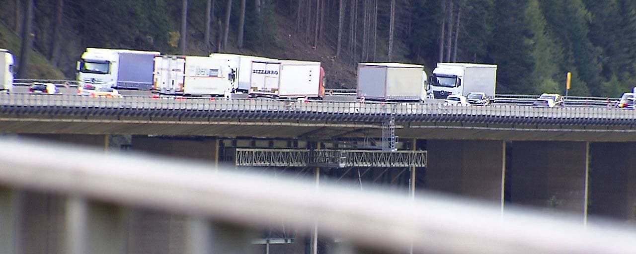 Luegbrücke: Streit um Lkw-Nachtfahrverbot