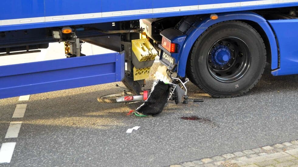 Fahrradfahrerin in Bernsdorf von Lkw überrollt