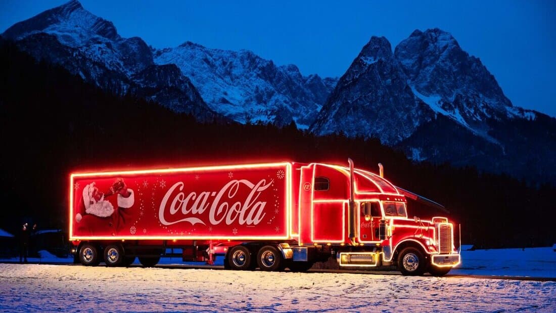 Samichlaus rollt mit LKW und Cola in die Region