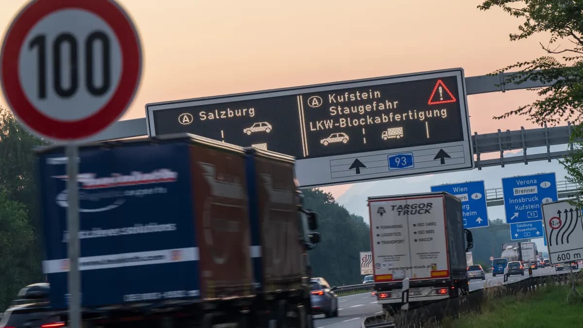Tirol: Lkw-Blockabfertigung auf der A93 zwischen Kufstein und Kiefersfelden