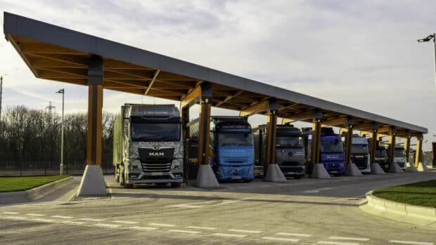 Milence eröffnet ersten Lkw-Ladepark in Großbritannien
