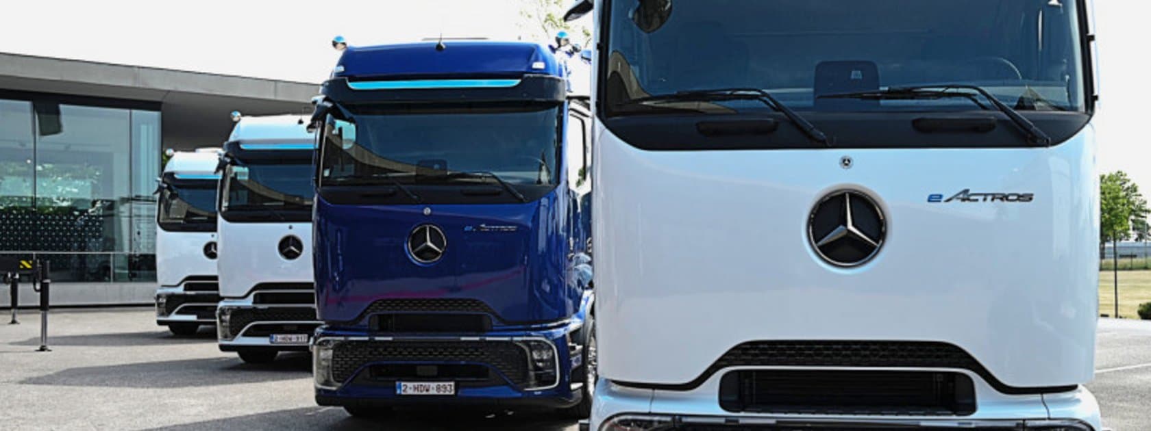 Vollelektrisch zur Molkerei: Erster belgischer Kunde übernimmt den eActros 600